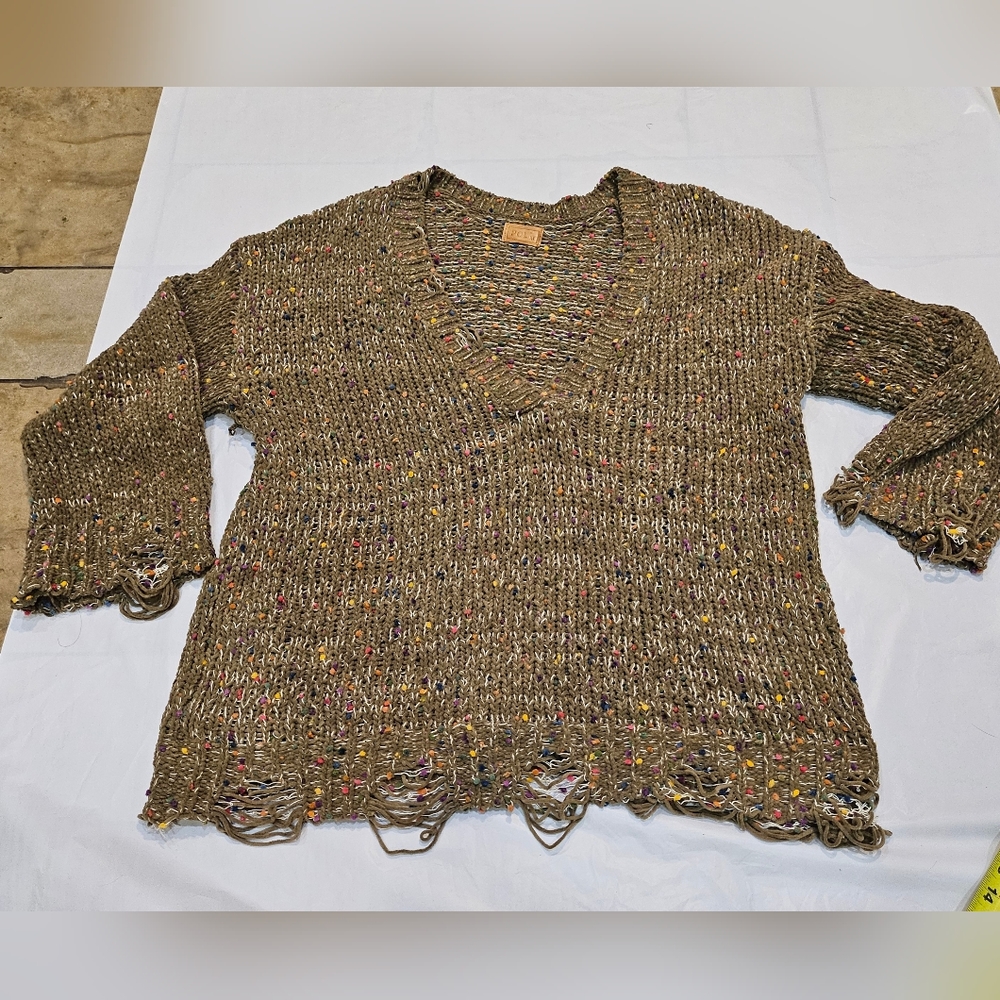 Pol  Distressed Knit Confetti Sweater Size Medium